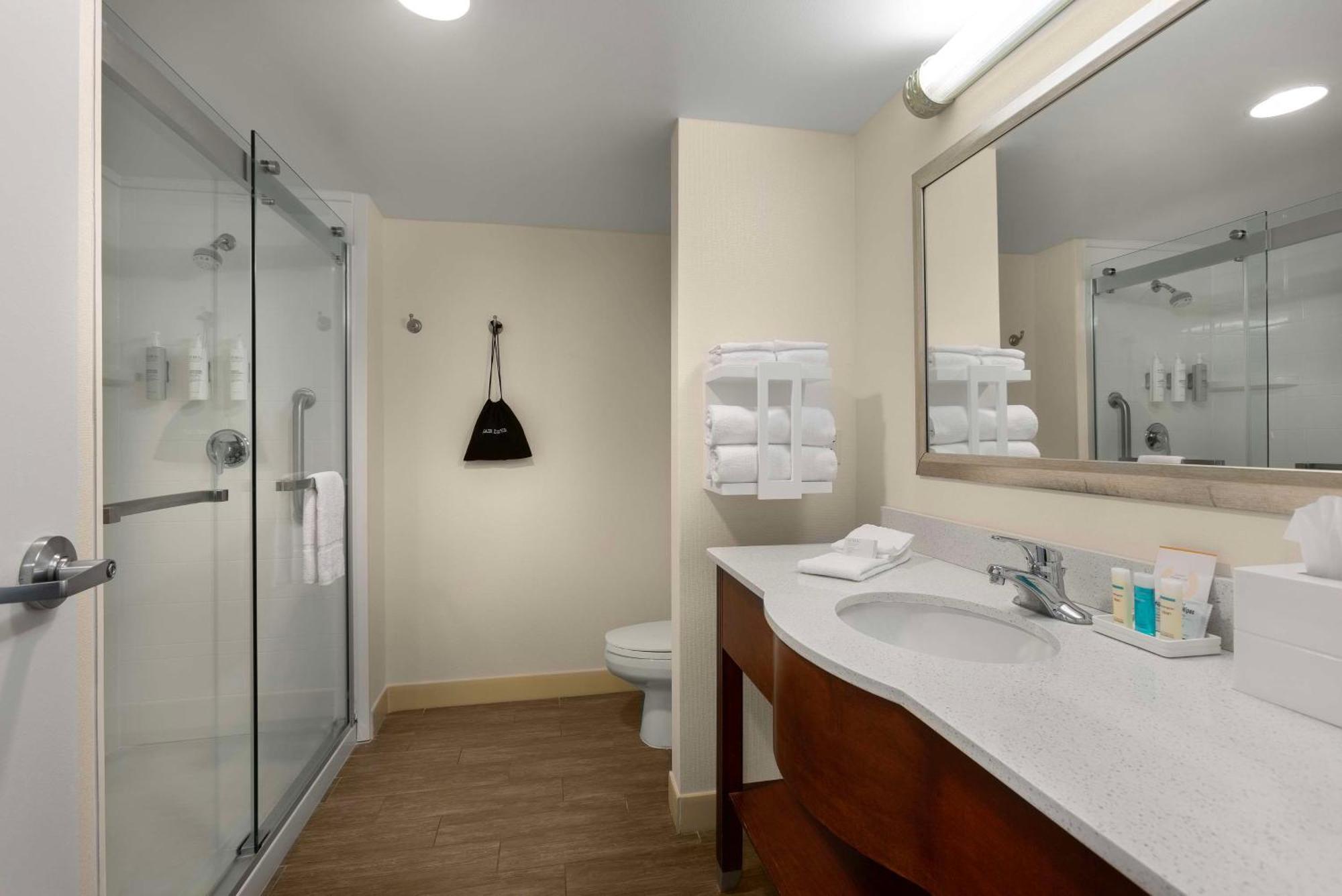 Hampton Inn Belmont At Montcross Extérieur photo