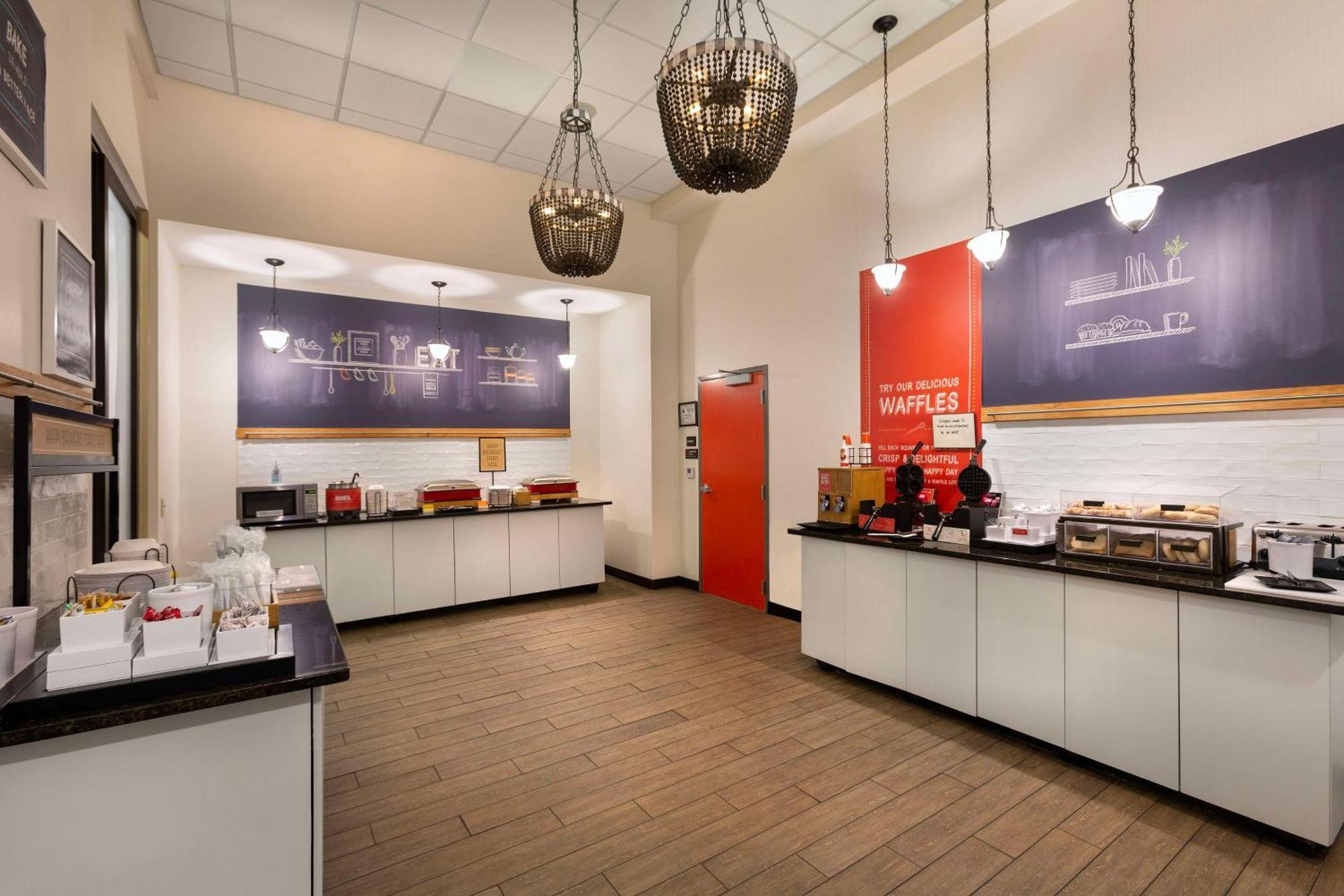 Hampton Inn Belmont At Montcross Extérieur photo