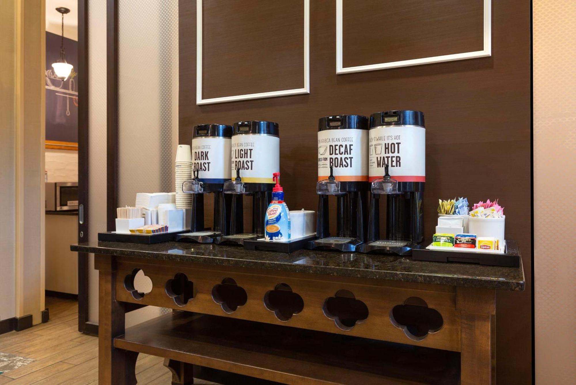 Hampton Inn Belmont At Montcross Extérieur photo