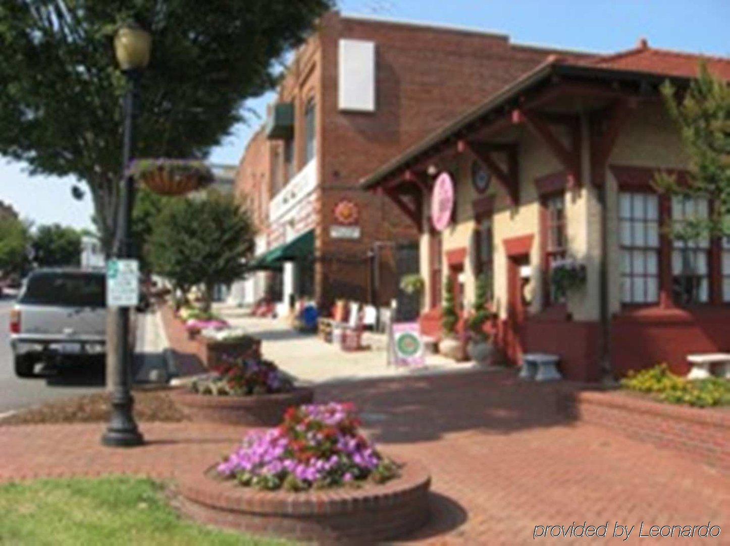 Hampton Inn Belmont At Montcross Extérieur photo