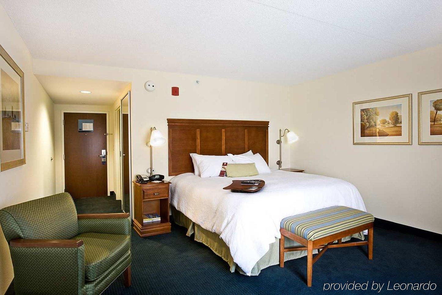 Hampton Inn Belmont At Montcross Chambre photo