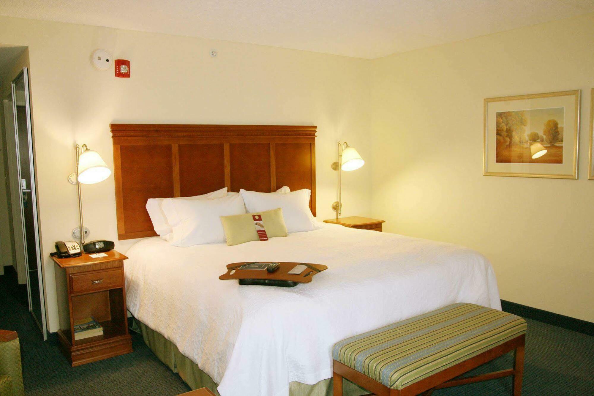 Hampton Inn Belmont At Montcross Extérieur photo